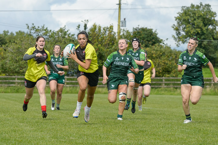 20230805--Ulster-V-Connacht-Womens-Rugby_D4A0744-CR.jpg