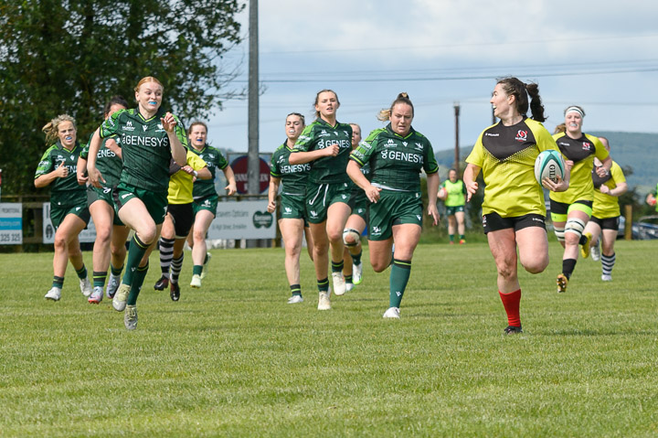 20230805--Ulster-V-Connacht-Womens-Rugby_D4A0755-CR.jpg
