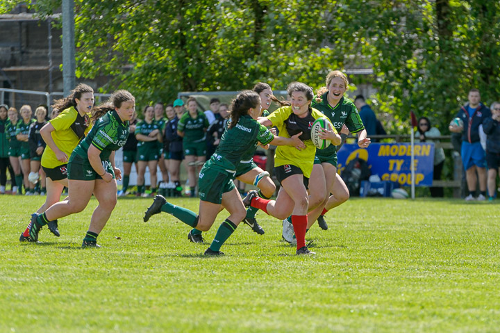 20230805--Ulster-V-Connacht-Womens-Rugby_D4A0990-CR.jpg